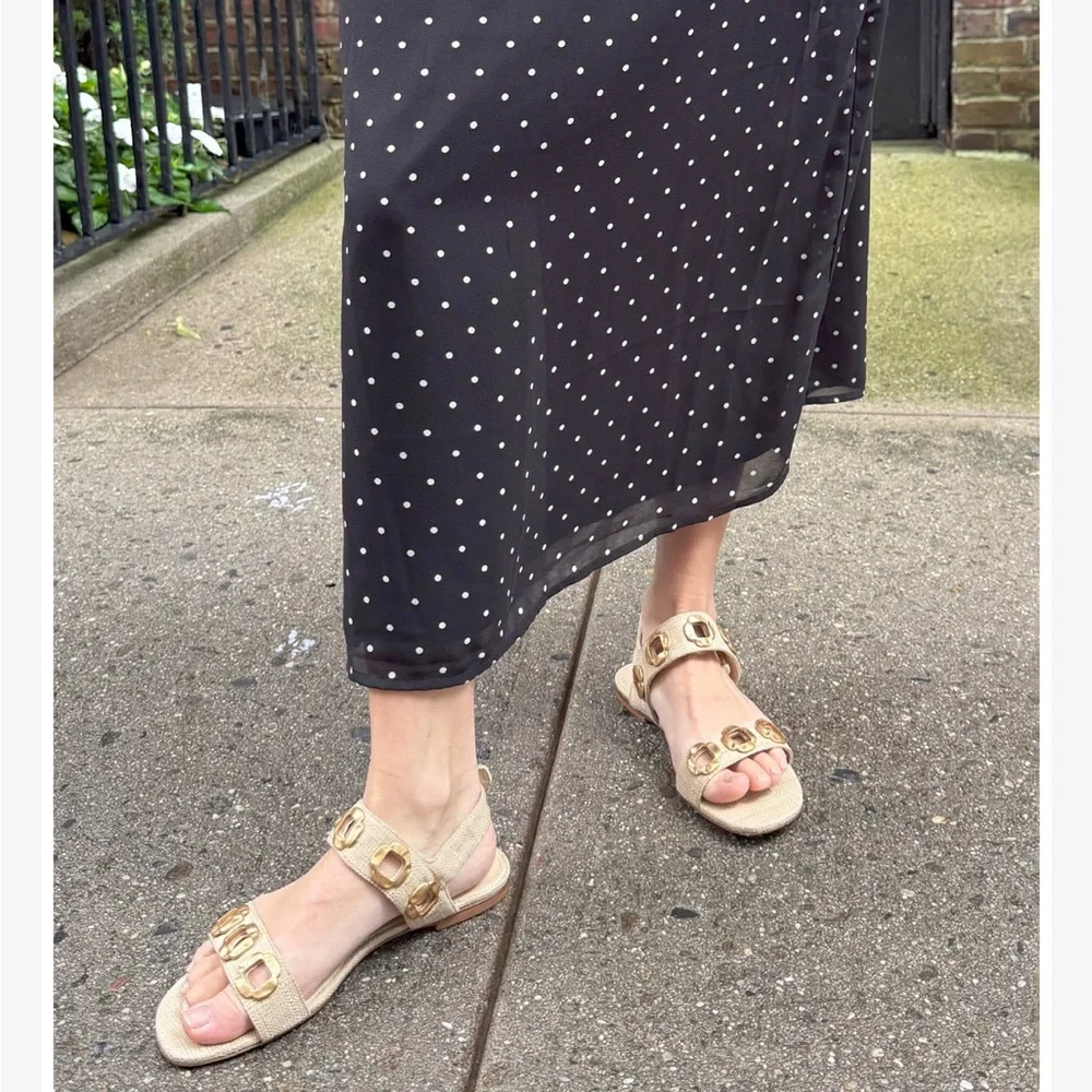 NWT Larroude Milan Flat tan sandals with gold accents - Picture 1 of 9